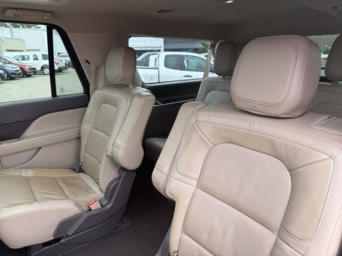 Used 2023 Lincoln Navigator L Reserve image 28