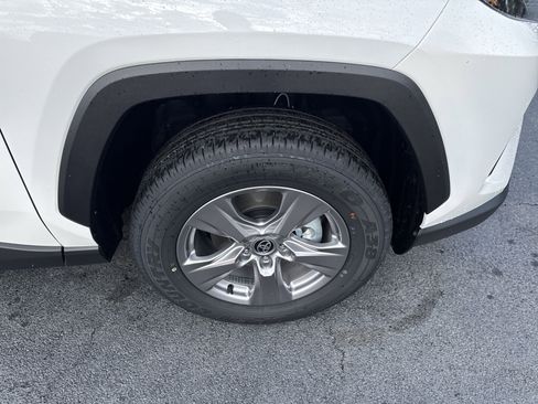 New 2025 Toyota RAV4 XLE AWD/4WD image 10