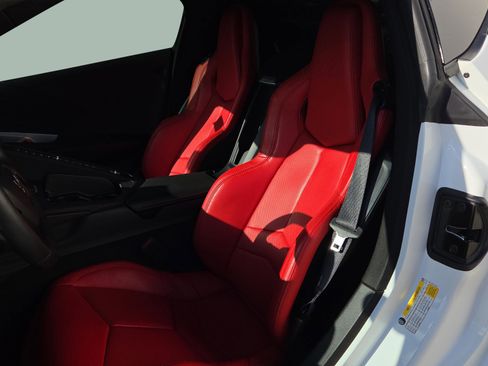 Used 2023 Chevrolet Corvette Stingray Coupe image 9