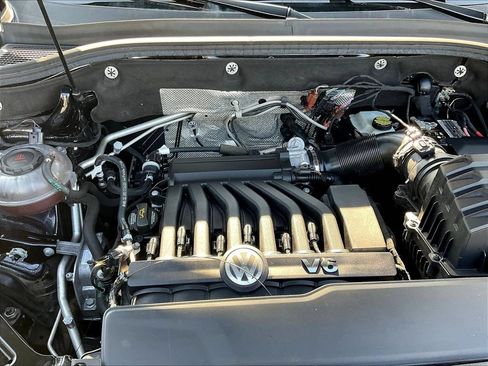 Used 2023 Volkswagen Atlas Cross Sport SEL AWD/4WD image 29