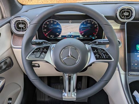 New 2026 Mercedes-Benz GLC 300 image 17