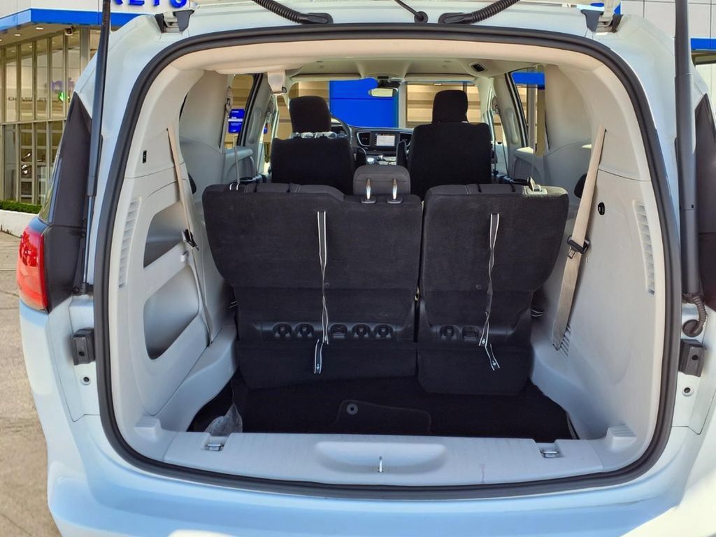 Used 2023 Chrysler Voyager LX FWD image 26