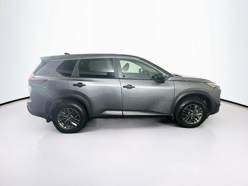 Used 2025 Nissan Rogue S FWD image 10