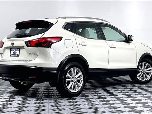 Used 2018 Nissan Rogue Sport SV w/ SV All-Weather Package AWD/4WD image 12
