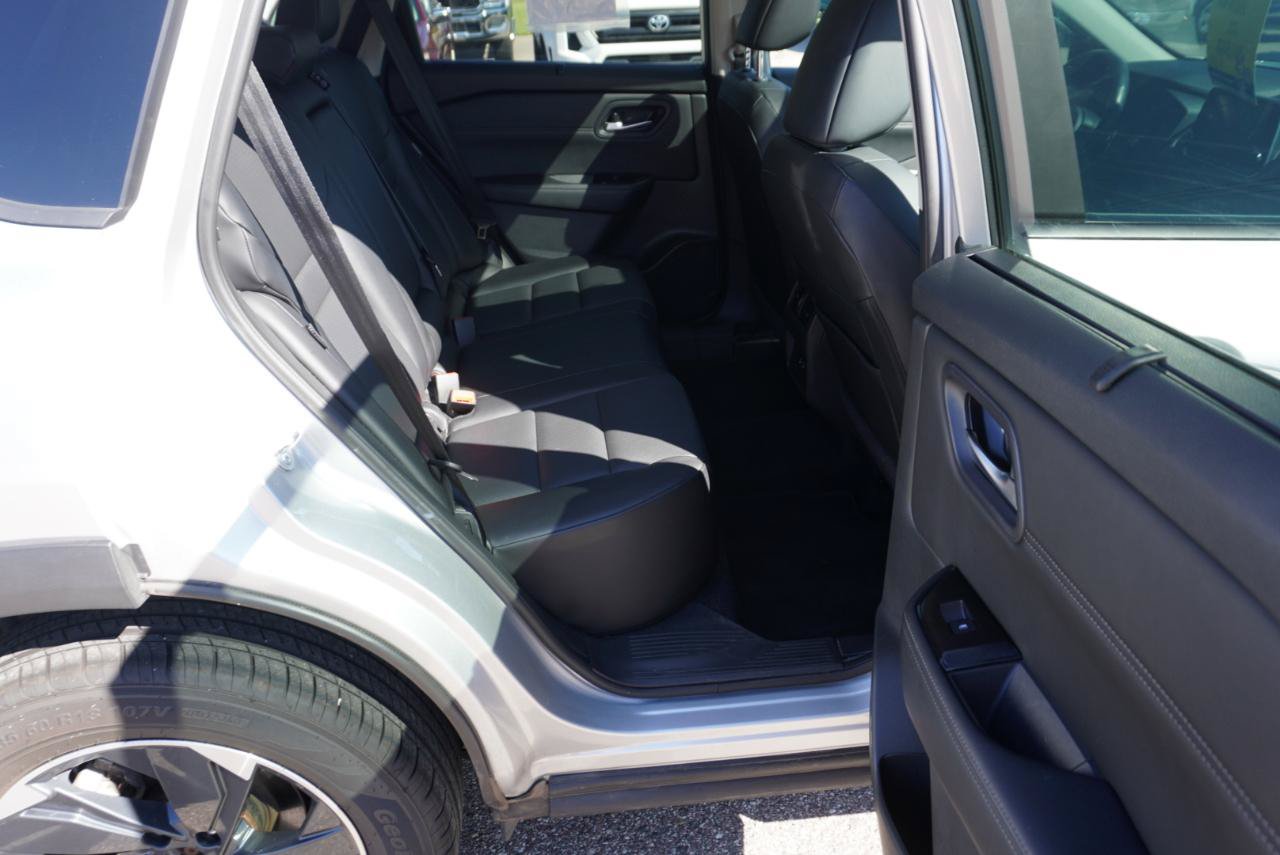 Used 2024 Nissan Rogue SV w/ SV Premium Package AWD/4WD image 20