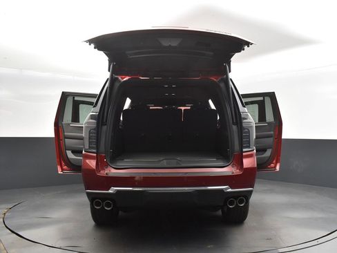 New 2025 Chevrolet Suburban Premier image 52