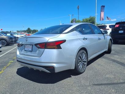 New 2025 Nissan Altima 2.5 SV