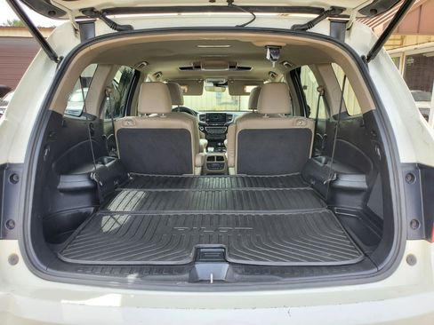Used 2019 Honda Pilot Touring image 52