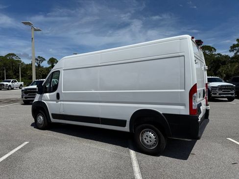 Used 2025 RAM ProMaster 2500 w/ Convenience Group FWD image 5
