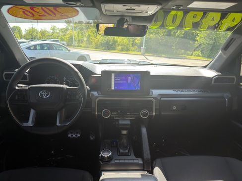 Used 2026 Toyota Tacoma TRD Sport AWD/4WD image 26