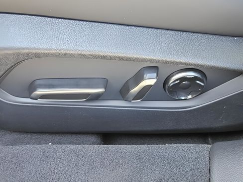 New 2025 Acura TLX w/ Technology Package image 9