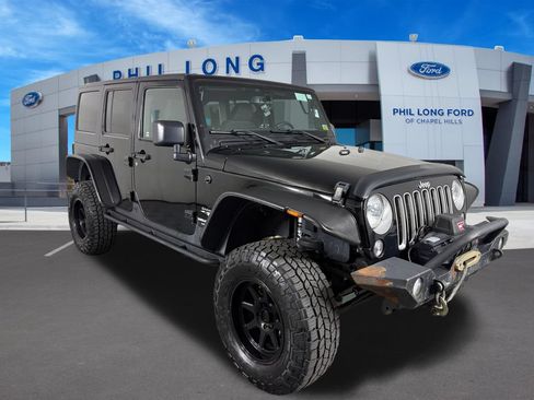 Used 2016 Jeep Wrangler Unlimited Sahara w/ Connectivity Group AWD/4WD image 7