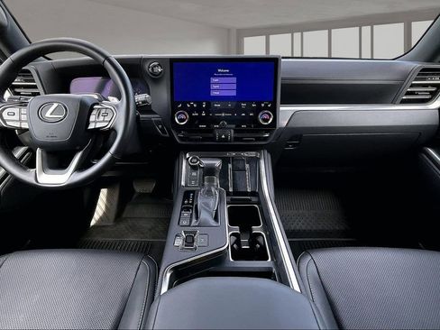 Used 2025 Lexus GX 550 w/ Accessory Package (2T) AWD/4WD image 16