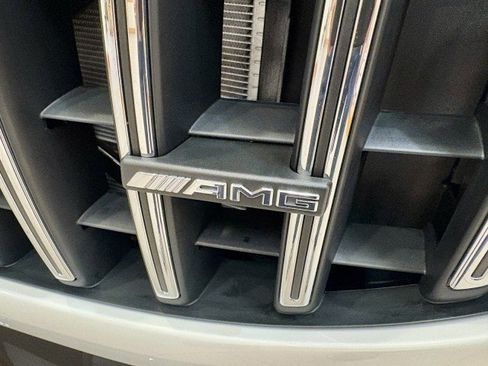 New 2026 Mercedes-Benz GLS 63 AMG 4MATIC image 9