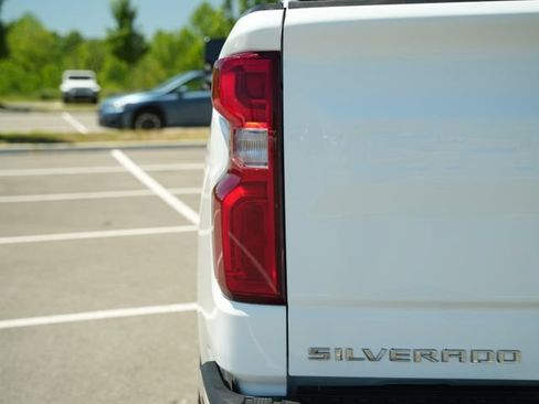 Used 2021 Chevrolet Silverado 1500 LTZ w/ Technology Package AWD/4WD image 43