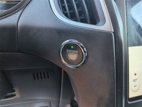 Used 2022 Ford Edge SEL w/ Convenience Package image 21