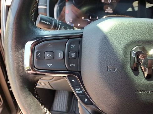 Used 2025 RAM 1500 Limited AWD/4WD image 21