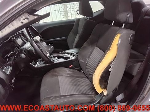 Used 2020 Dodge Challenger SXT w/ Blacktop Package image 10