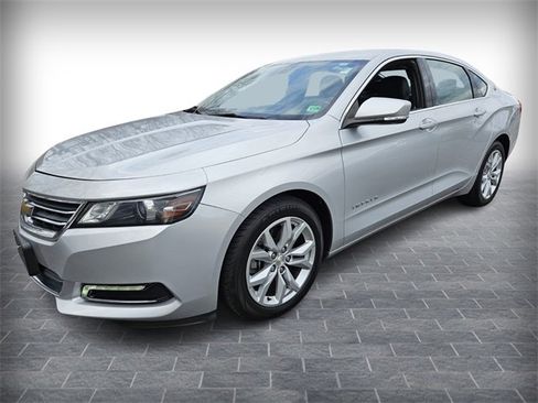Used 2019 Chevrolet Impala LT image 3