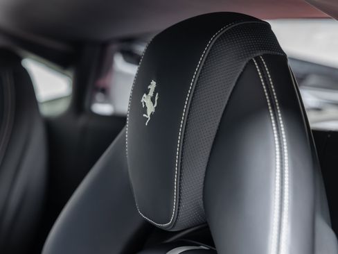 Used 2021 Ferrari F8 Tributo image 54