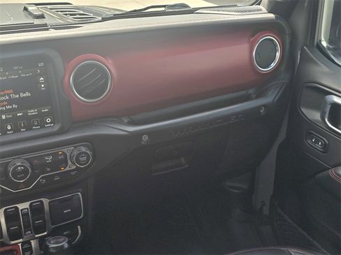 Used 2023 Jeep Wrangler Unlimited Rubicon image 19