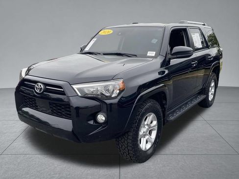 Used 2020 Toyota 4Runner SR5 AWD/4WD image 2