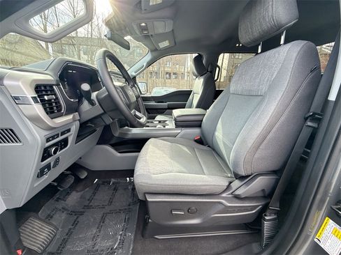 Used 2023 Ford F150 Lightning XLT image 13