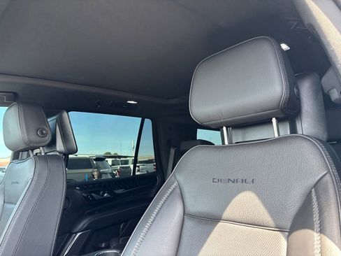 Used 2023 GMC Yukon Denali RWD image 13