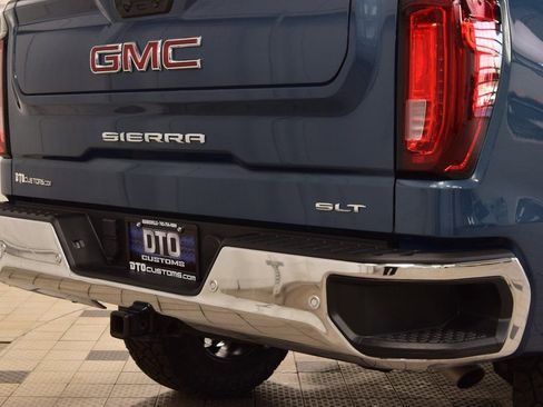 Used 2024 GMC Sierra 1500 SLT w/ SLT Premium Plus Package image 18