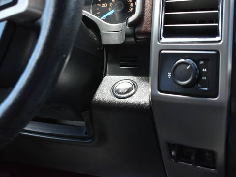 Used 2015 Ford F150 Platinum w/ Equipment Group 701A Luxury AWD/4WD image 41