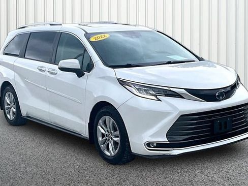 Used 2022 Toyota Sienna Limited AWD/4WD image 1
