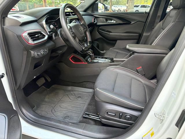 Used 2023 Chevrolet TrailBlazer RS w/ Convenience Package AWD/4WD image 9