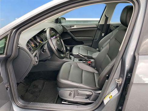 Used 2019 Volkswagen Golf SE w/ Driver Assistance Package FWD image 10