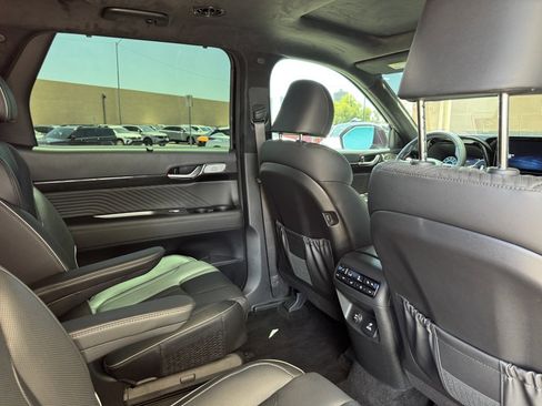 Used 2024 Hyundai Palisade Calligraphy image 43