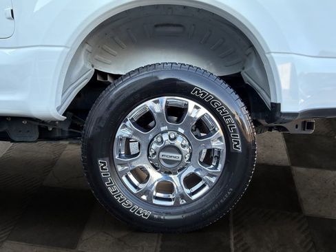 Used 2022 Ford F350 Lariat w/ Lariat Ultimate Package image 10