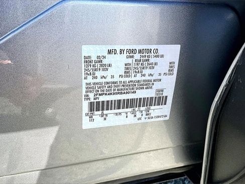 Used 2024 Ford Edge Titanium image 26
