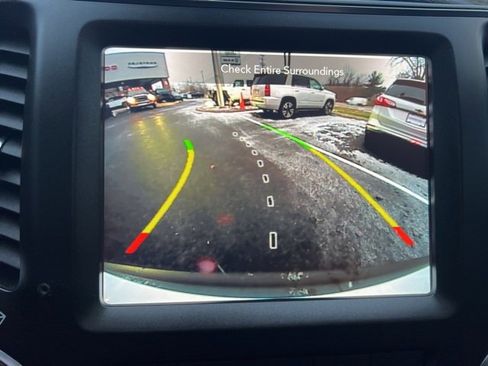 Used 2021 Jeep Cherokee Trailhawk w/ Sun, Sound & Nav Group image 16