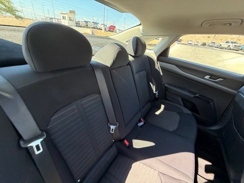 Used 2025 Kia K5 LXS FWD image 16