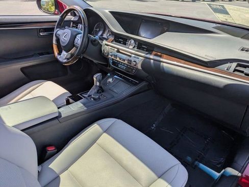 Used 2016 Lexus ES 350 w/ Premium Package w/Wood Trim FWD image 30
