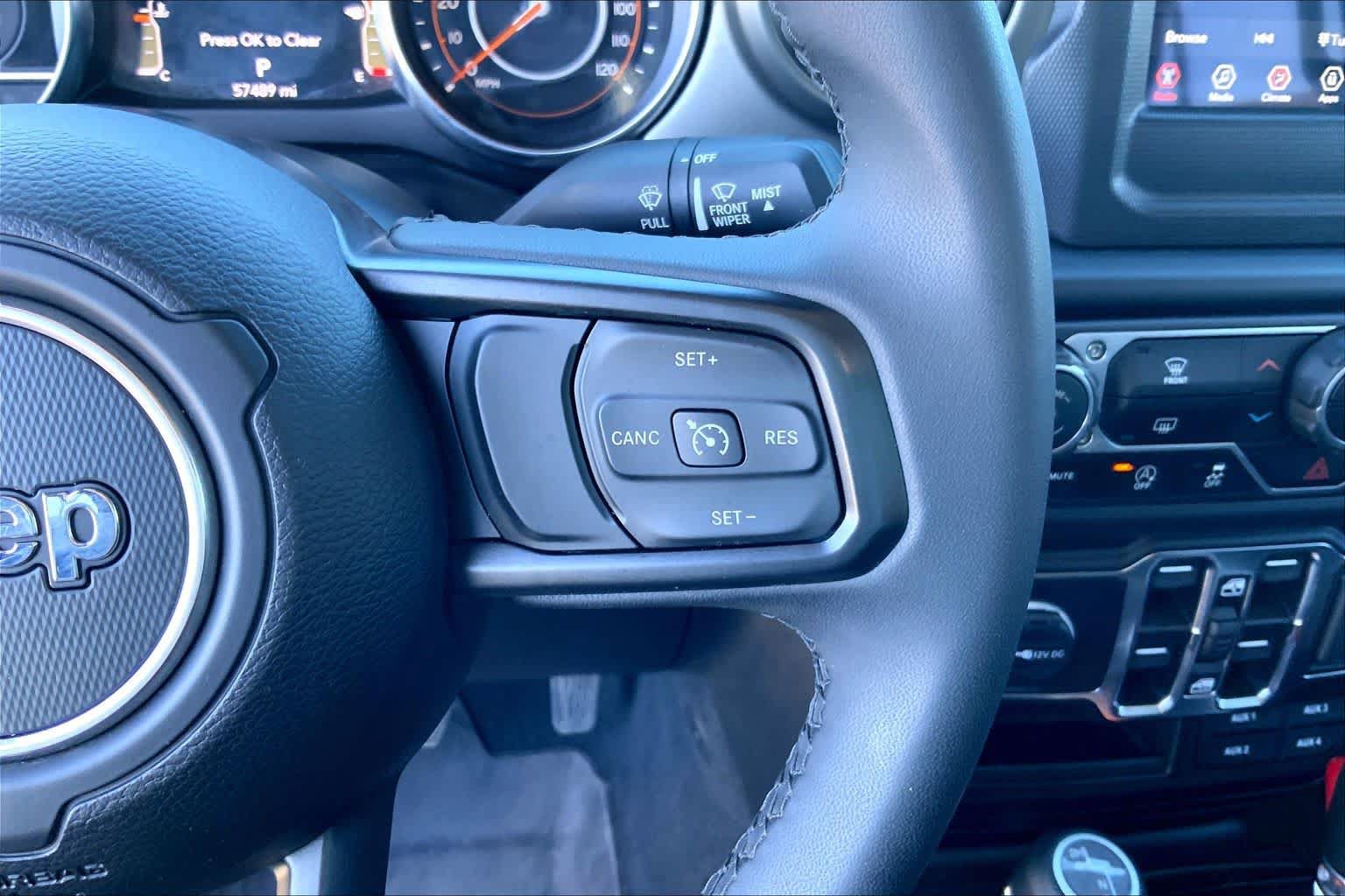 Used 2023 Jeep Gladiator Mojave AWD/4WD image 21