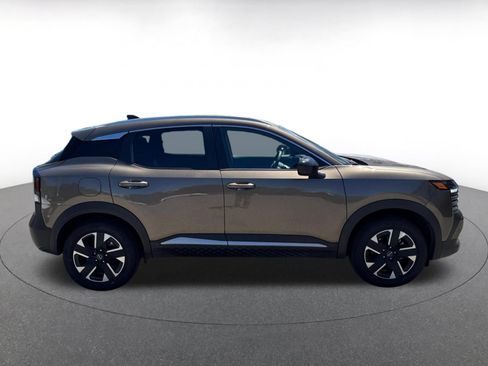 Used 2026 Nissan Kicks SV w/ Cold Weather Package AWD/4WD image 12