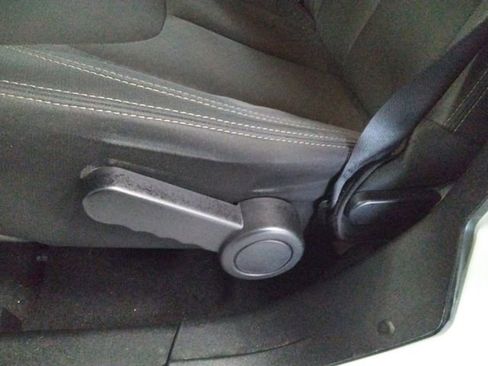 Used 2018 Jeep Wrangler Unlimited Sport w/ Dual Top Group image 26