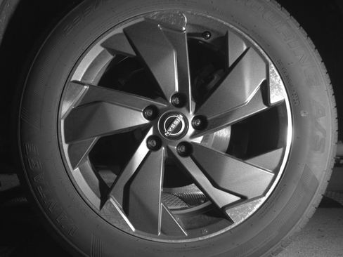 Used 2025 Nissan Rogue SV image 14