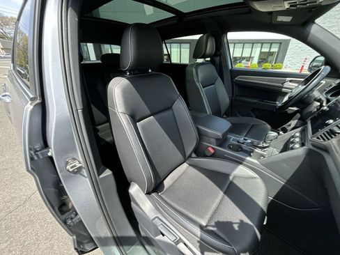 Used 2020 Volkswagen Atlas Cross Sport SE w/ Panoramic Sunroof Package AWD/4WD image 25