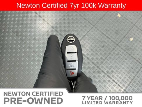 Used 2025 Nissan Frontier PRO-4X AWD/4WD image 38
