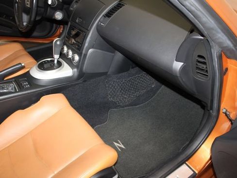 Used 2006 Nissan 350Z Touring w/ (N93) Cargo Convenience Pkg RWD image 22