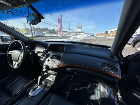 Used 2010 Honda Crosstour EX-L image 19