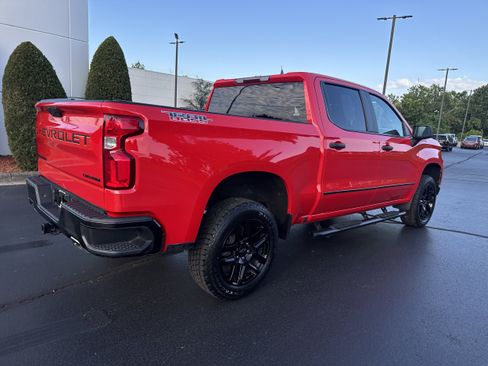Used 2021 Chevrolet Silverado 1500 Custom Trail Boss w/ Safety Confidence Package AWD/4WD image 10