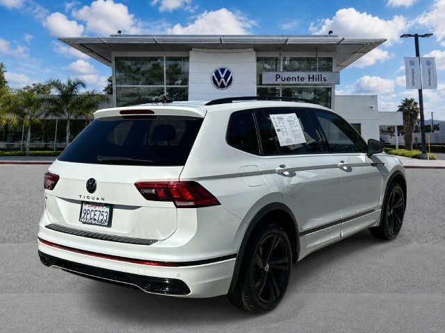 Certified 2024 Volkswagen Tiguan SE R-Line FWD image 4