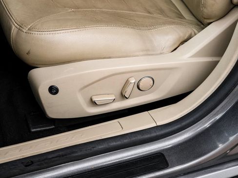 Used 2014 Ford Fusion SE FWD image 41